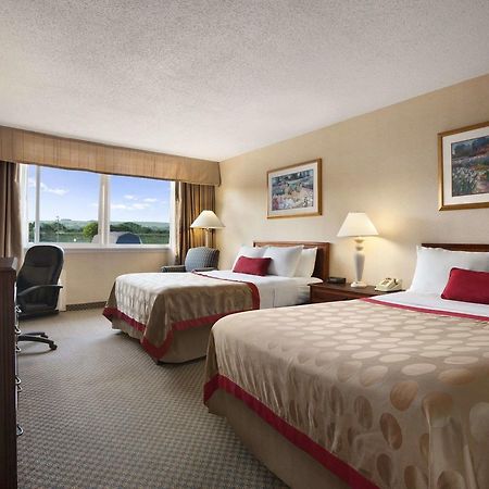 Ramada By Wyndham Cortland Hotel & Conference Center المظهر الخارجي الصورة