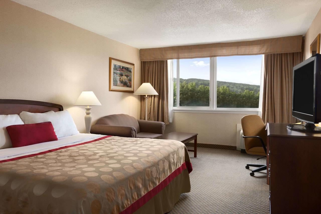 Ramada By Wyndham Cortland Hotel & Conference Center المظهر الخارجي الصورة