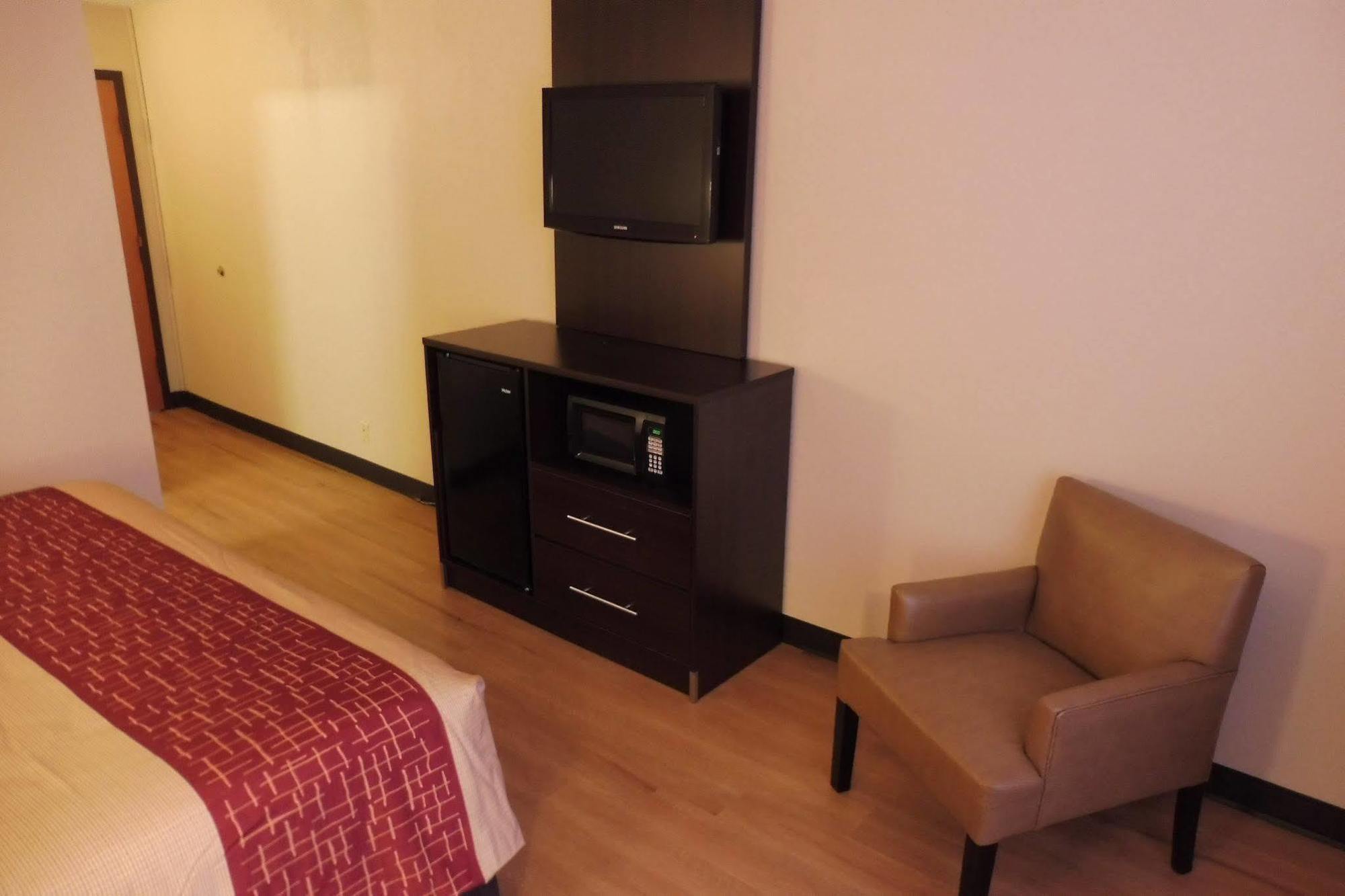 Ramada By Wyndham Cortland Hotel & Conference Center المظهر الخارجي الصورة